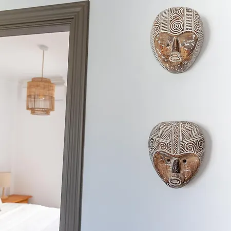 Driftwood 2 Bedroom - Earthy, Peaceful, Calm Apartment