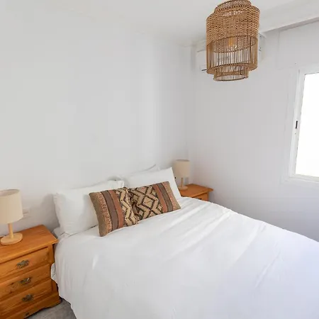 Driftwood 2 Bedroom - Earthy, Peaceful, Calm Apartment