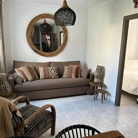 Driftwood 2 Bedroom - Earthy, Peaceful, Calm Apartment Nerja